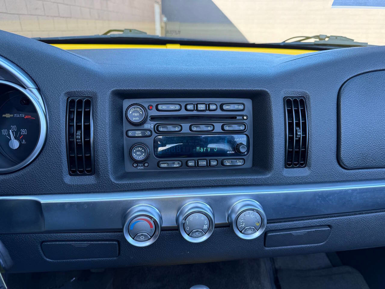 Used 2003 Chevrolet SSR LS 2dr Regular Cab Convertible w/ Preferred Equipment Group image 20