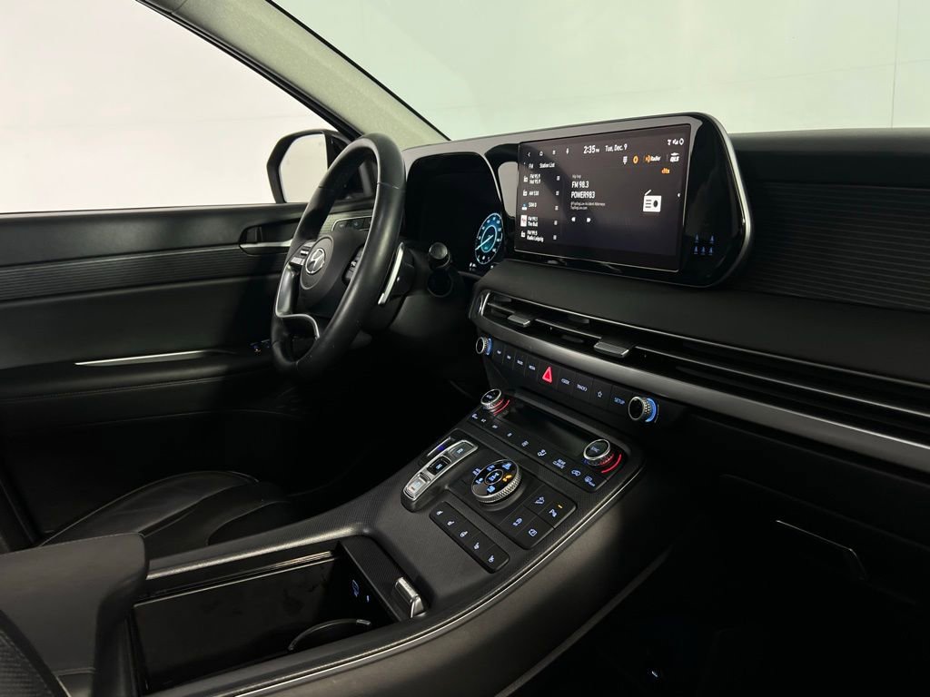 Used 2023 Hyundai Palisade Limited w/ Winter Package image 36