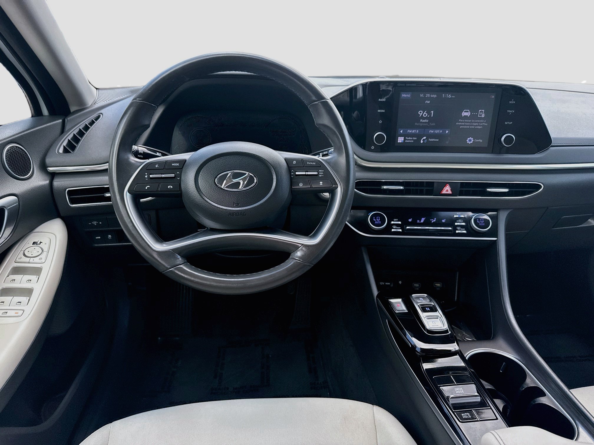 Used 2022 Hyundai Sonata SEL w/ Convenience Package FWD image 18