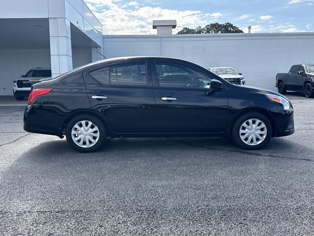 Used 2019 Nissan Versa SV FWD image 2
