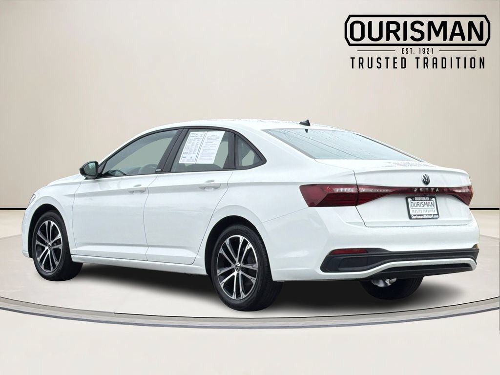 Used 2025 Volkswagen Jetta Sport FWD image 4