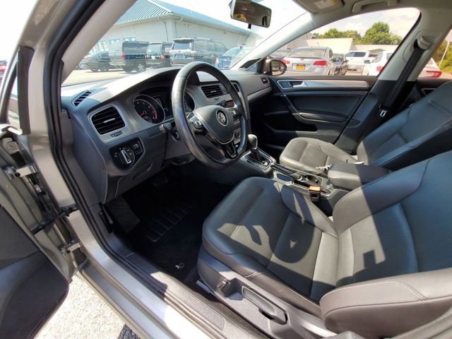 Used 2015 Volkswagen Golf 4-Door image 4