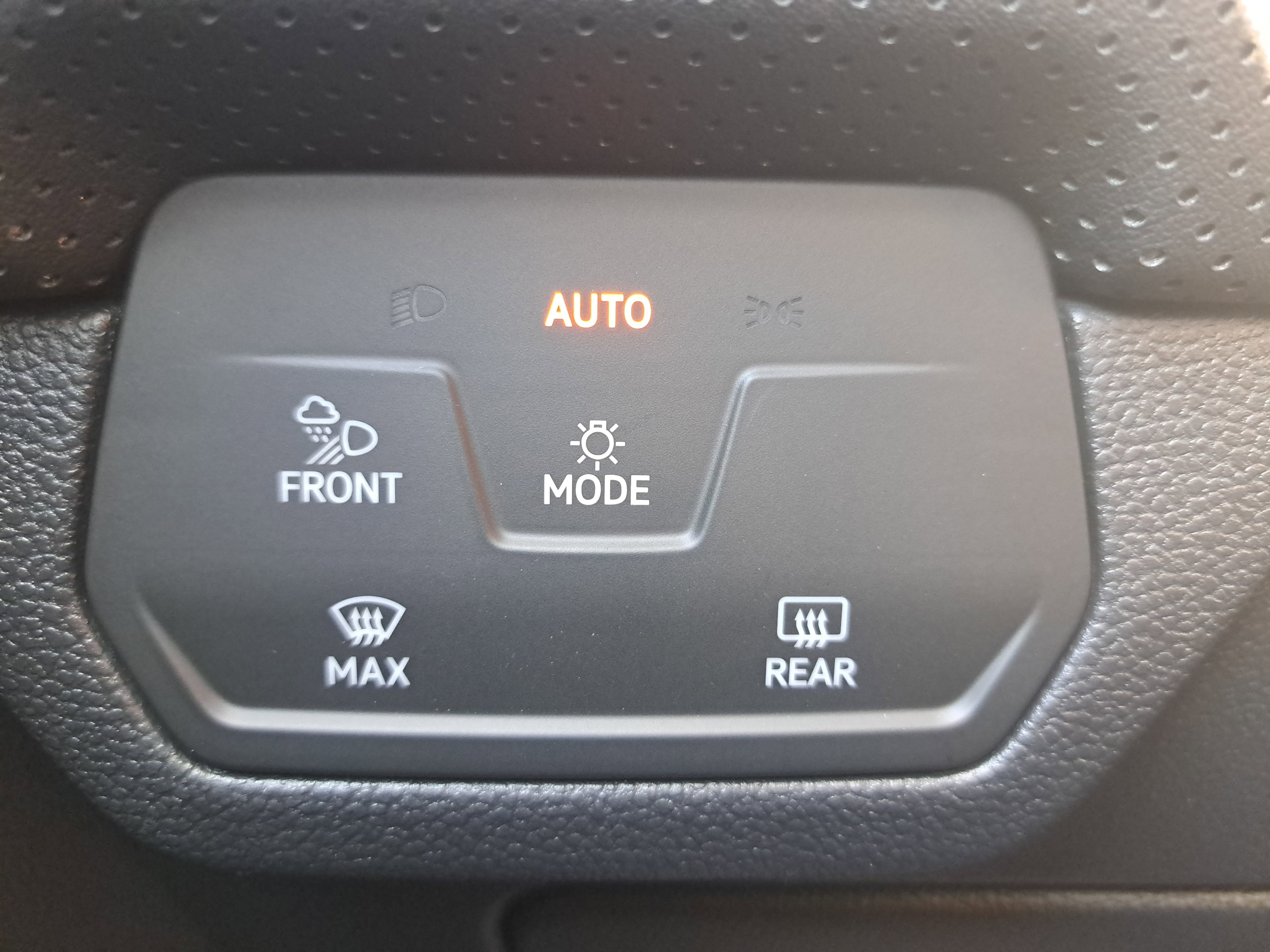 New 2026 Volkswagen Atlas SE image 27
