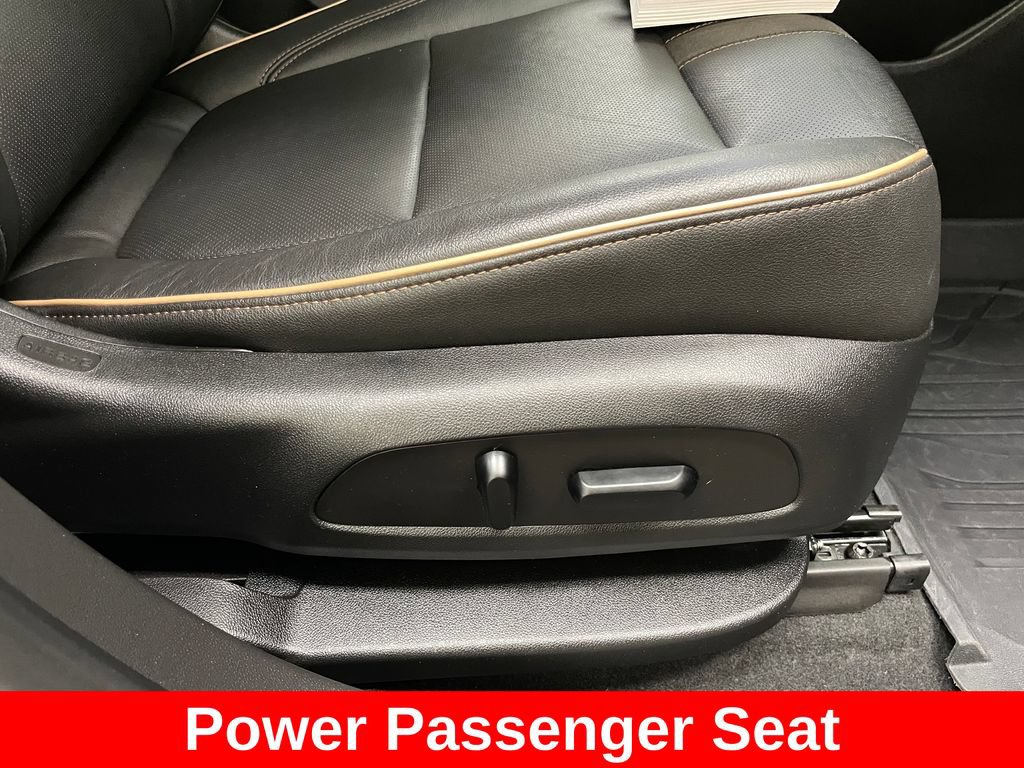 Used 2019 Chevrolet Blazer Premier w/ Sun and Wheels Package FWD image 13