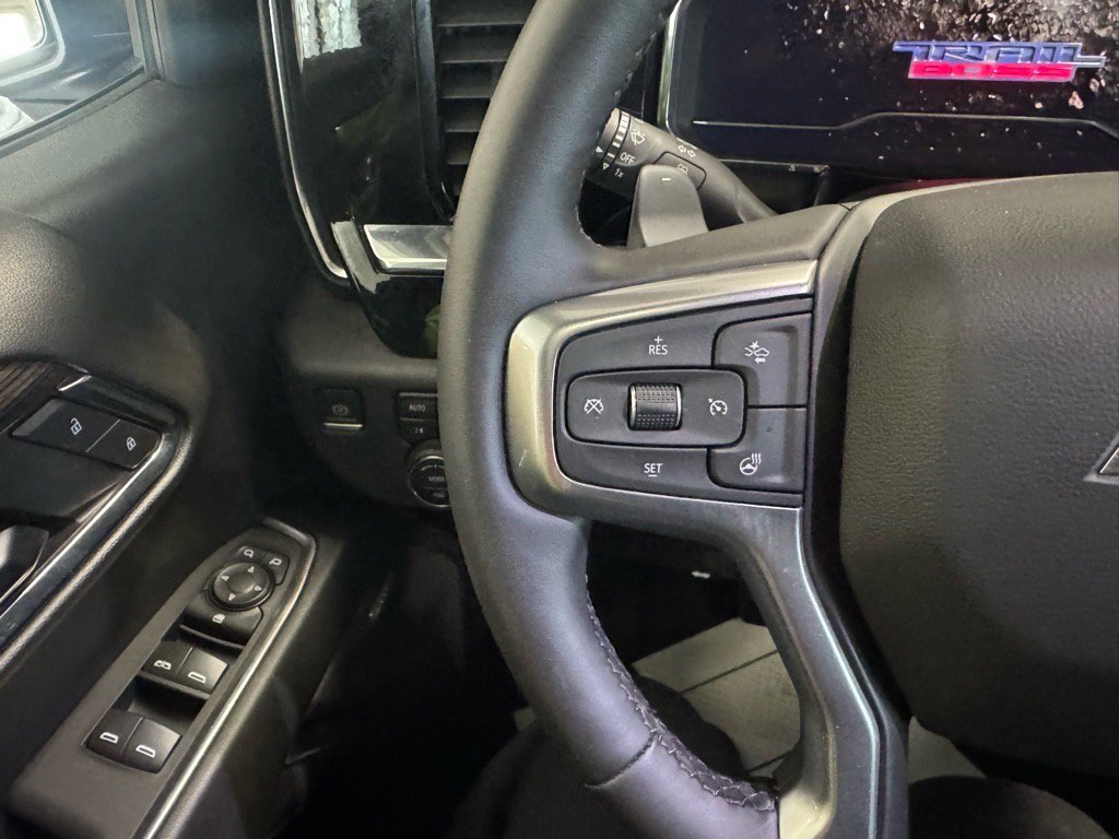 Used 2024 Chevrolet Silverado 1500 LT Trail Boss w/ Convenience Package II AWD/4WD image 21
