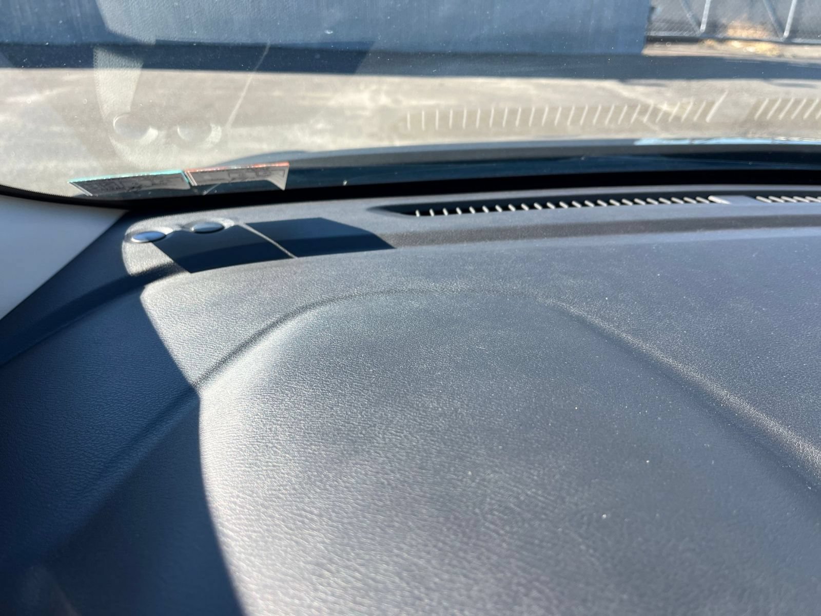 Used 2025 Nissan Versa SV FWD image 32