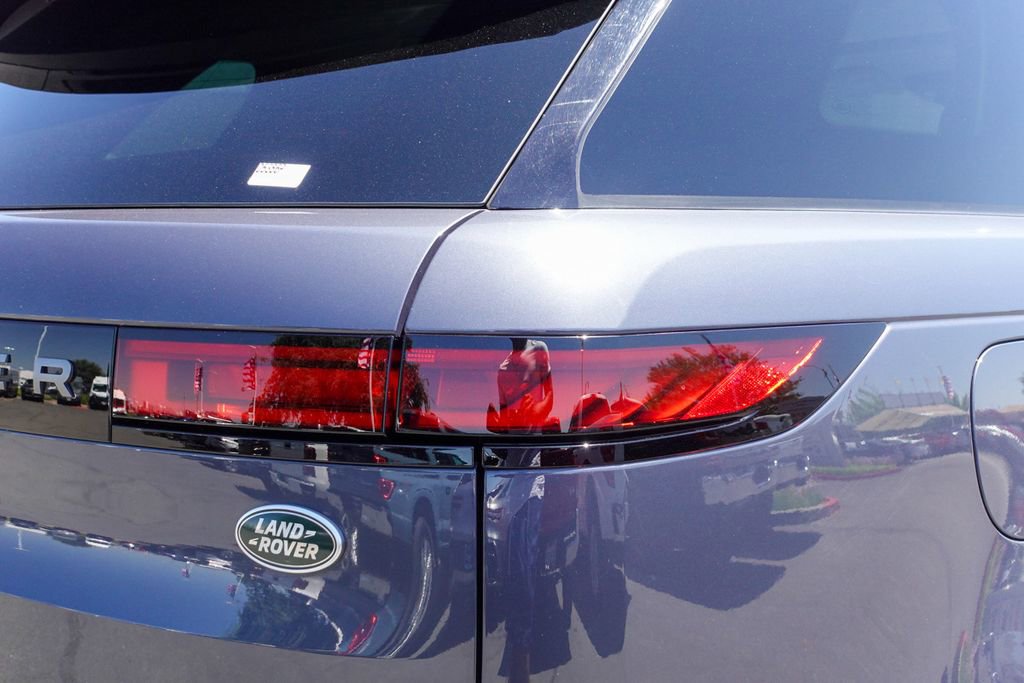 Used 2023 Land Rover Range Rover Sport SE image 7