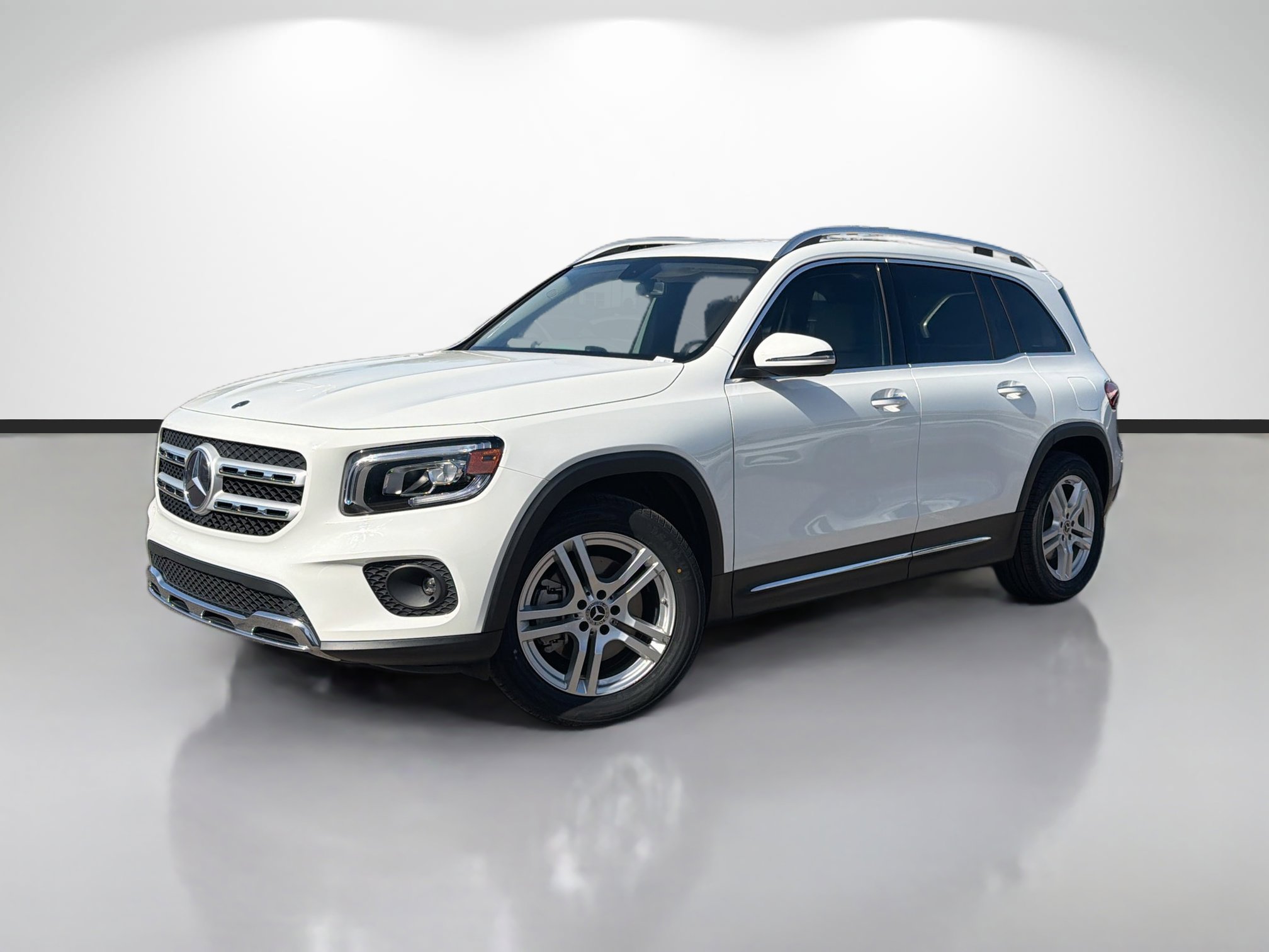 Used 2021 Mercedes-Benz GLB 250 image 1