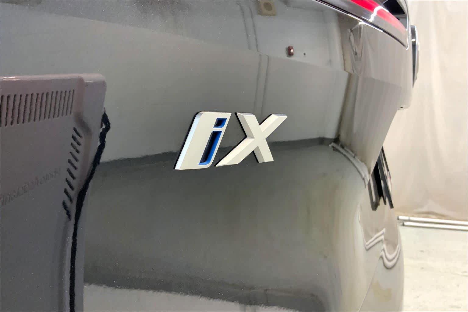 Certified 2024 BMW iX xDrive50 w/ Sport Package AWD/4WD image 29