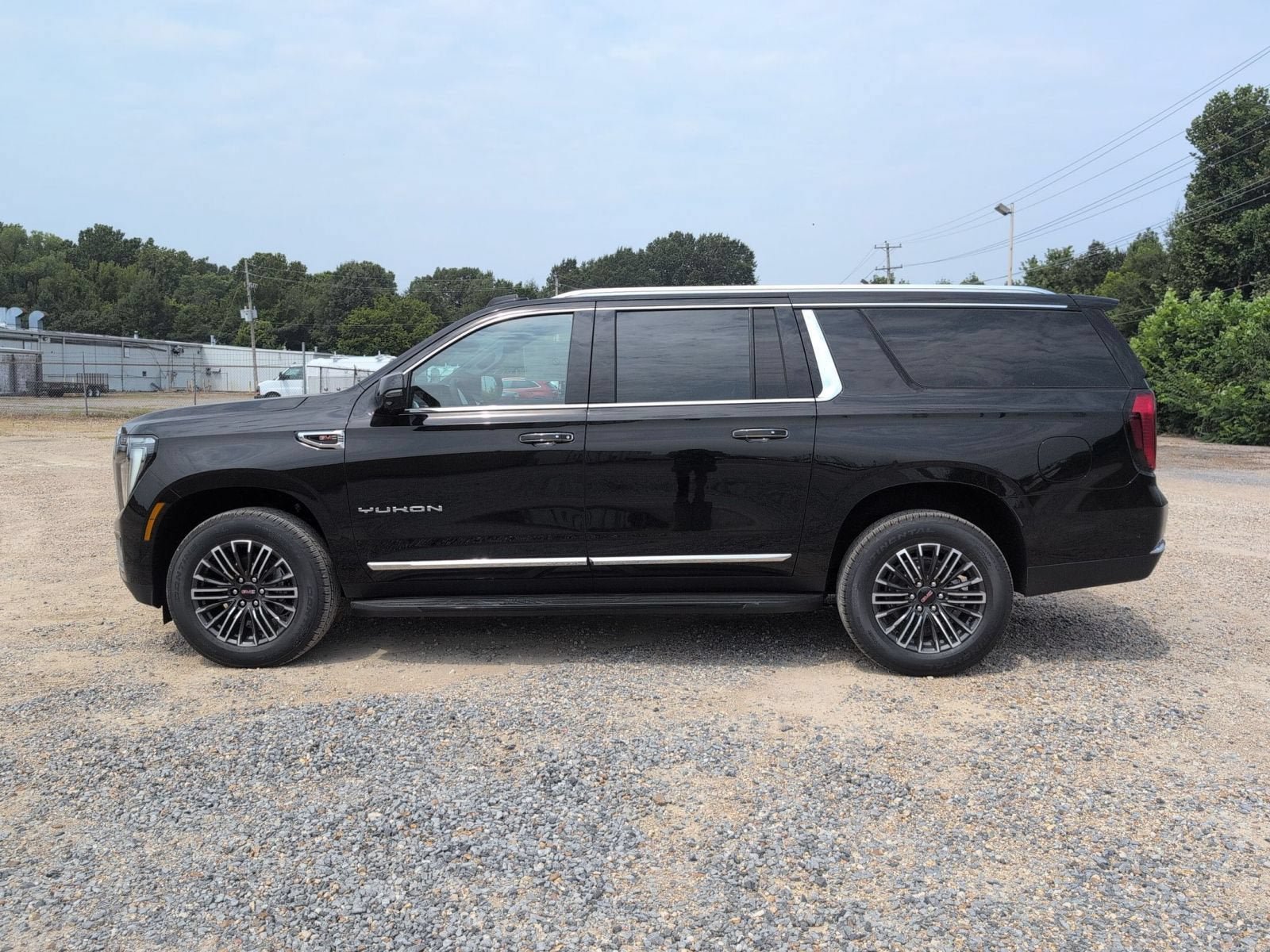 New 2026 GMC Yukon XL Elevation w/ Elevation Premium Package AWD/4WD image 2