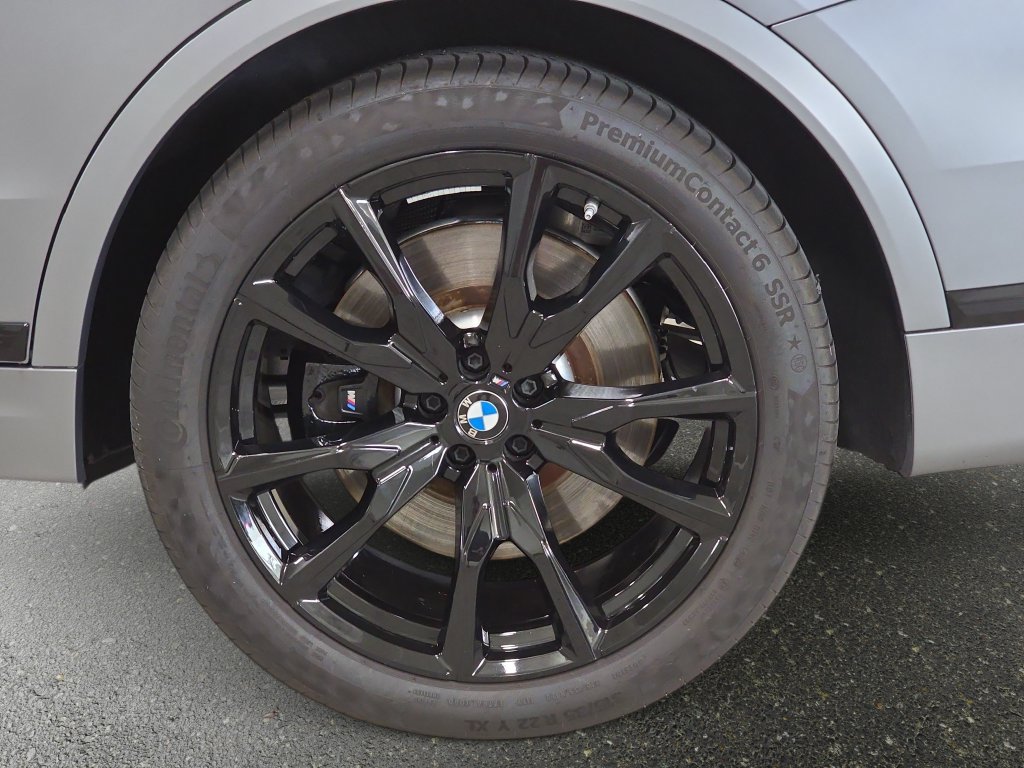 Certified 2024 BMW X7 M60i w/ Executive Package AWD/4WD image 32
