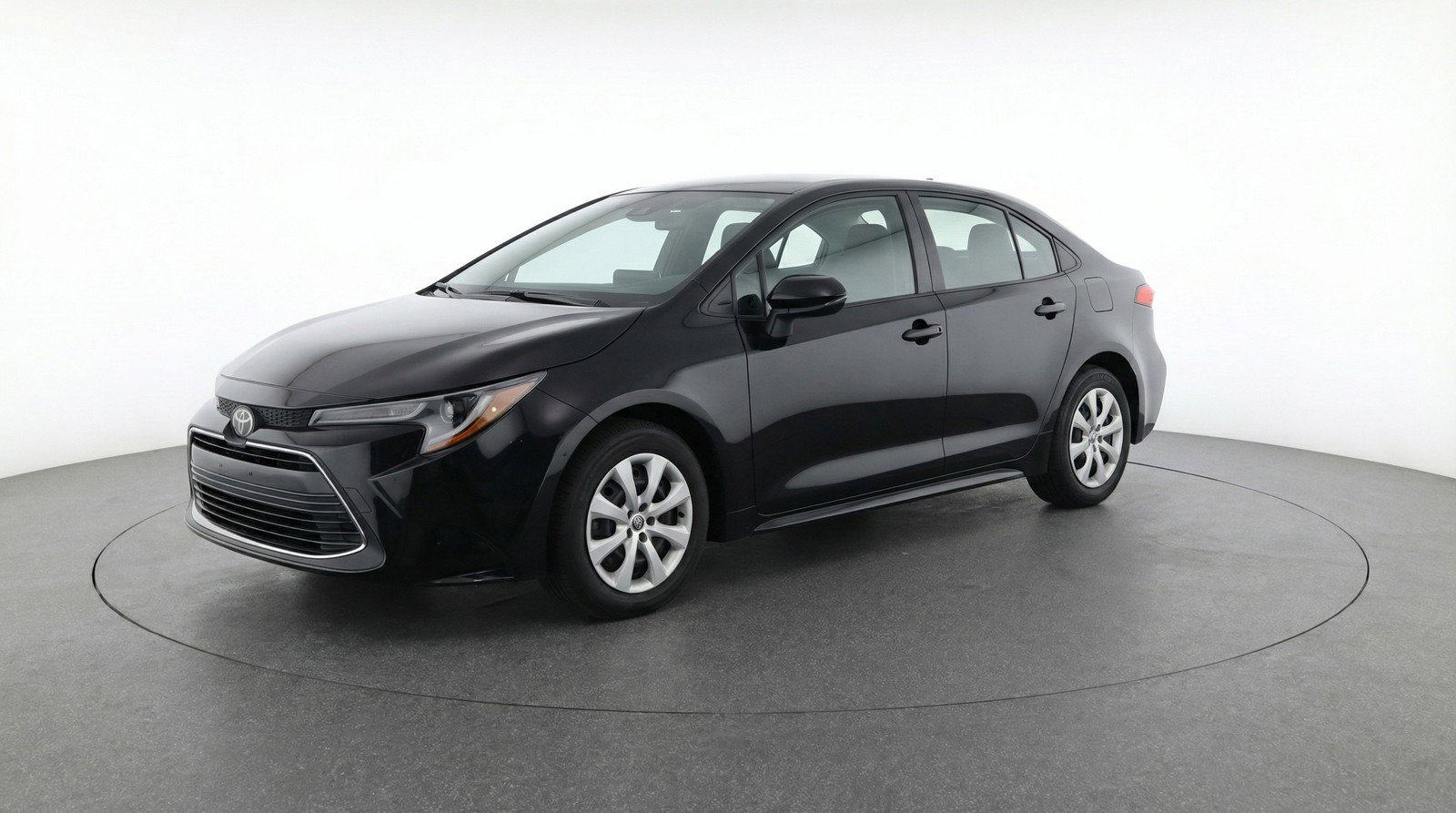 Used 2025 Toyota Corolla LE FWD image 3