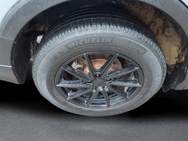 Used 2017 Toyota RAV4 LE w/ All Weather Liner Package AWD/4WD image 9