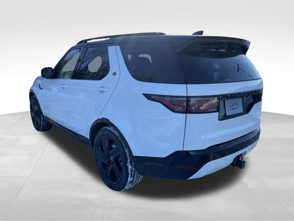 New 2026 Land Rover Discovery Dynamic SE image 3