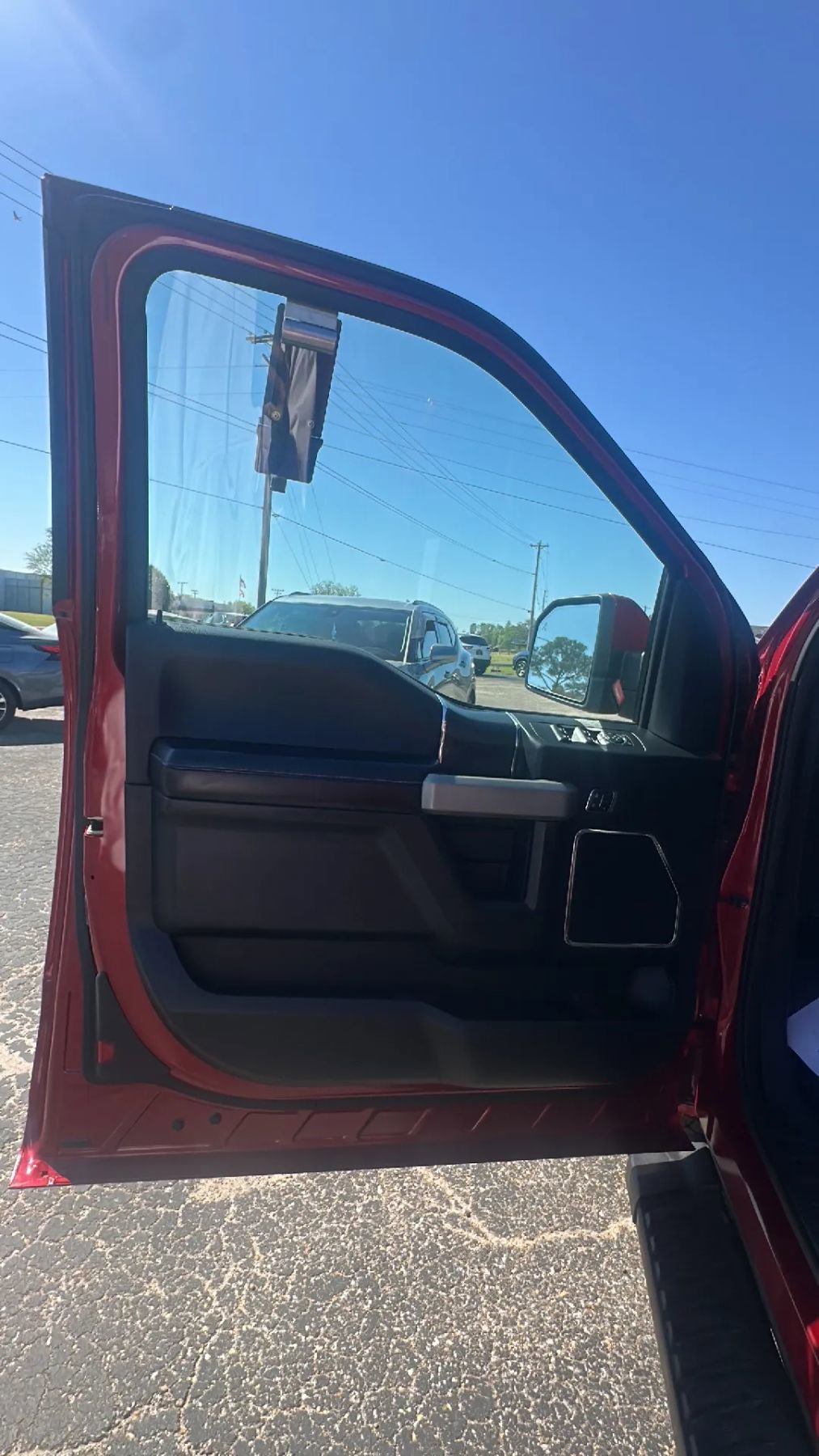 Used 2018 Ford F150 Lariat w/ Equipment Group 502A Luxury image 10