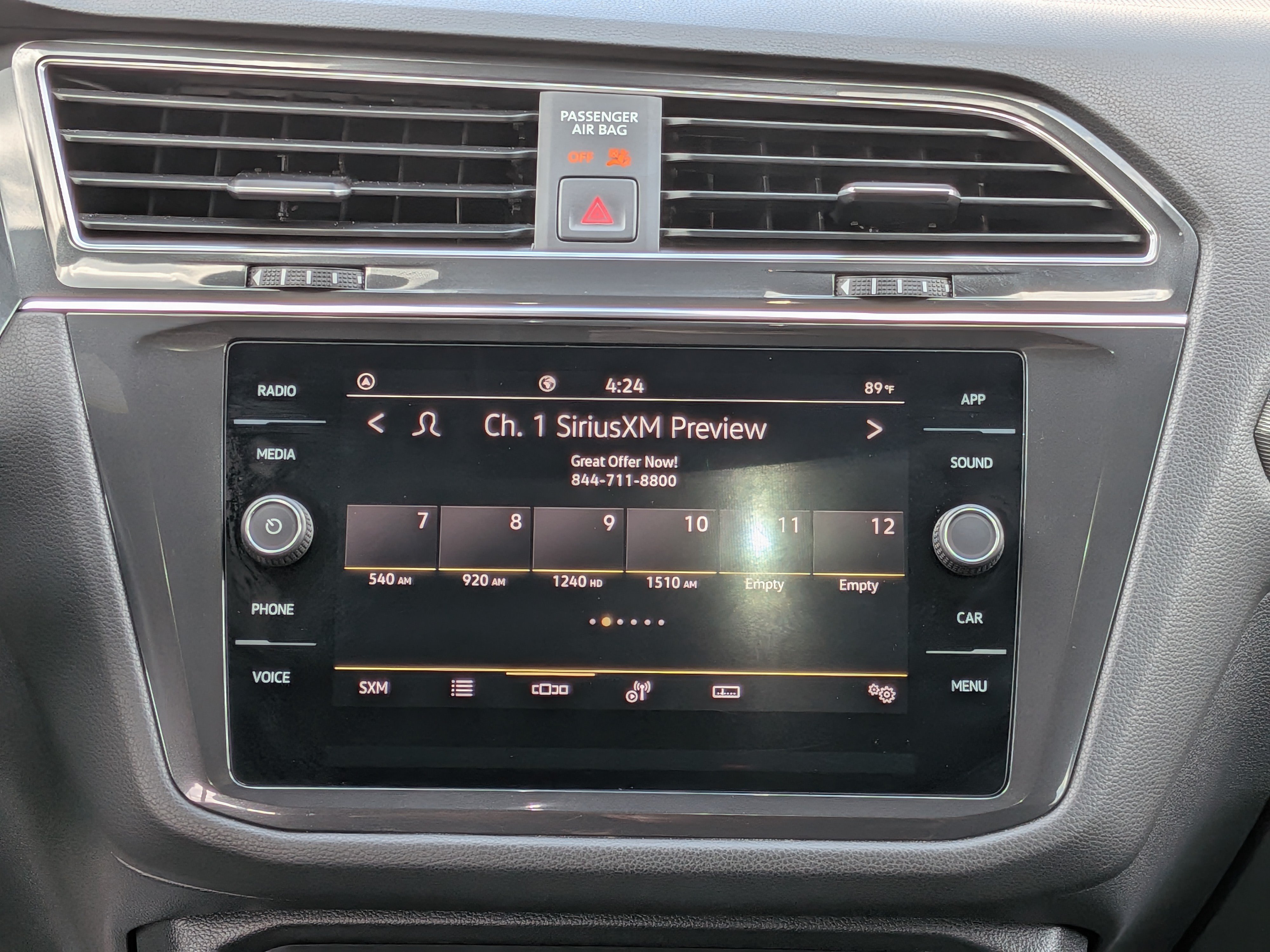 Certified 2023 Volkswagen Tiguan SE R-Line FWD image 18