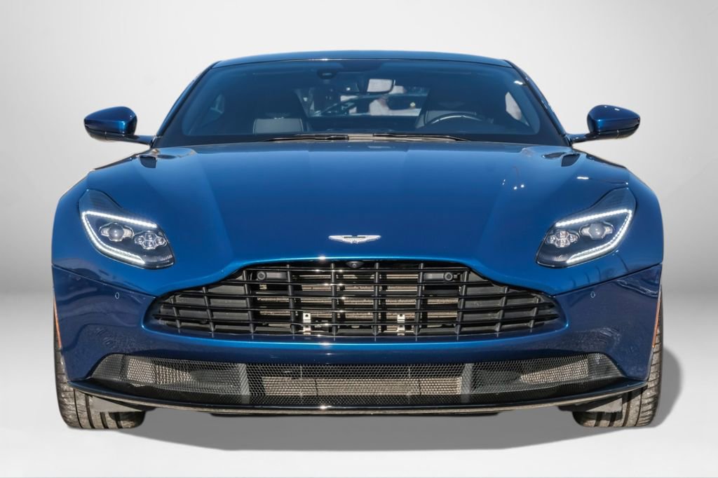 Used 2020 Aston Martin DB11 Coupe image 3