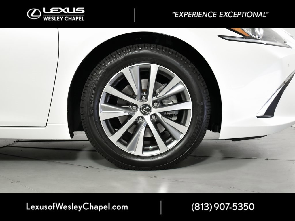 Used 2020 Lexus ES 300h w/ Premium Package image 5