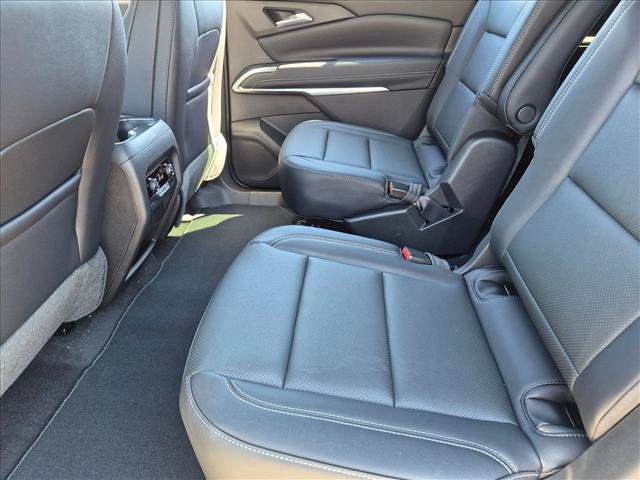New 2027 Chevrolet Traverse LT FWD image 15