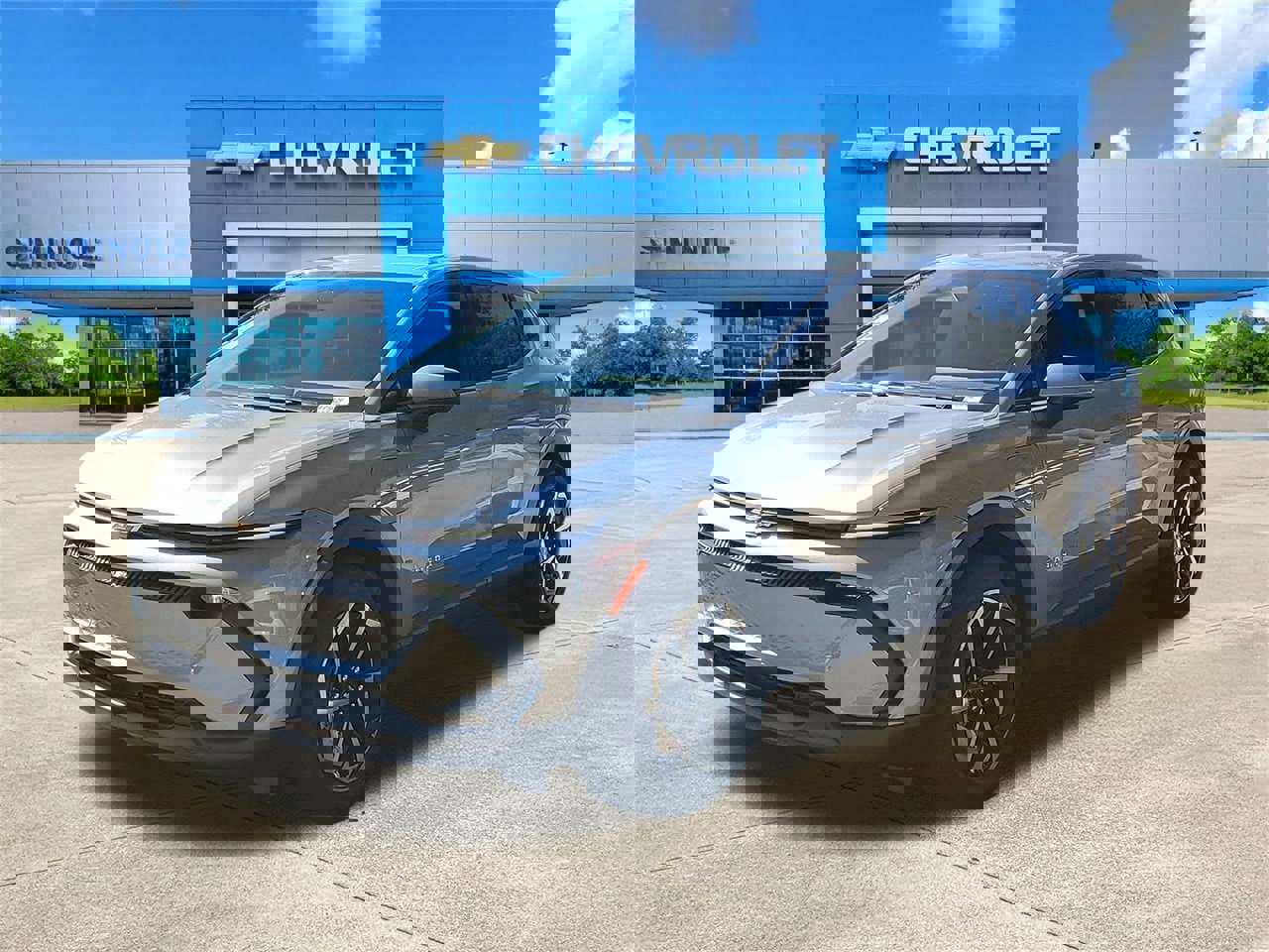 New 2026 Chevrolet Equinox EV LT image 2