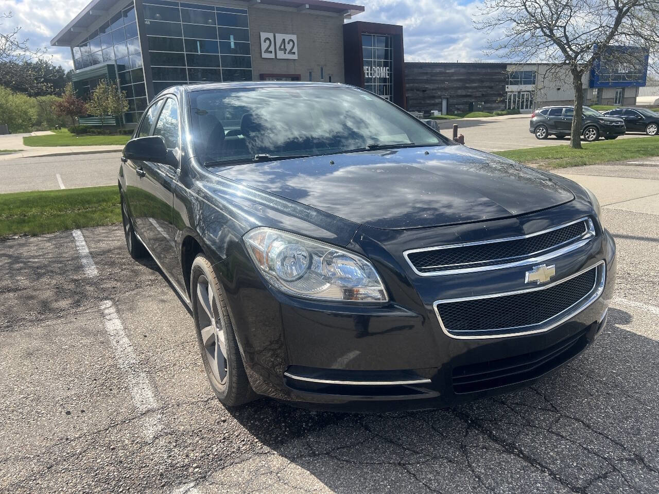 Used 2011 Chevrolet Malibu LT w/ Power Convenience Package FWD image 2
