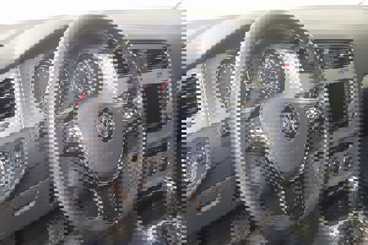 Used 2017 Volkswagen Golf Wolfsburg Edition image 6