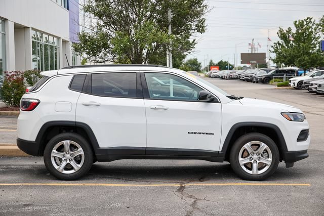 Used 2023 Jeep Compass Latitude w/ Convenience Group AWD/4WD image 36