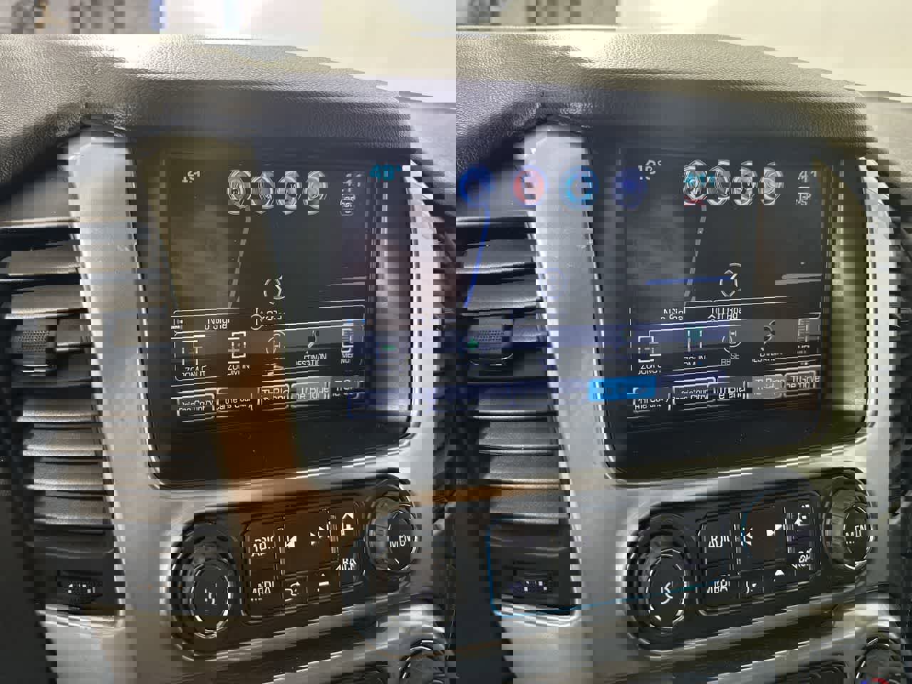 Used 2017 Chevrolet Tahoe LT image 18