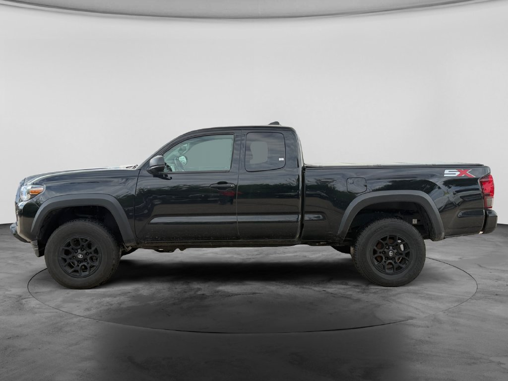 Used 2022 Toyota Tacoma SR w/ SX Package AWD/4WD image 5
