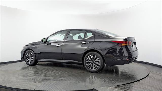 Used 2025 Nissan Altima 2.5 SV FWD image 6
