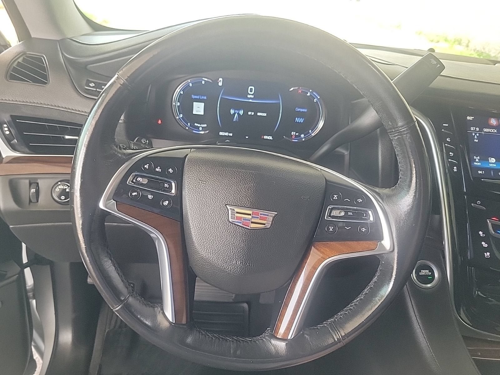 Certified 2020 Cadillac Escalade Luxury RWD image 25