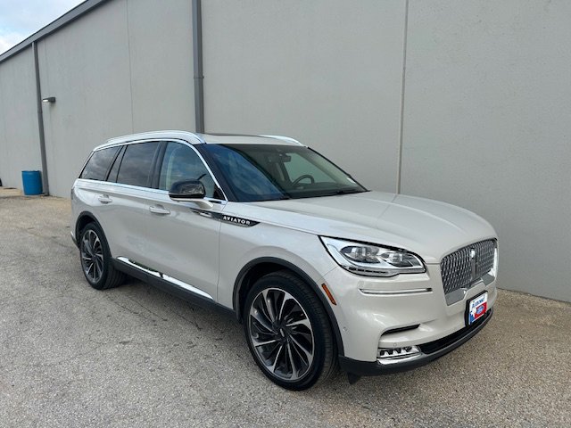 Used 2023 Lincoln Aviator Reserve w/ Equipment Group 201A image 5