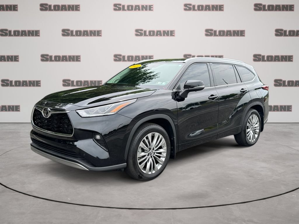 Used 2025 Toyota Highlander Platinum