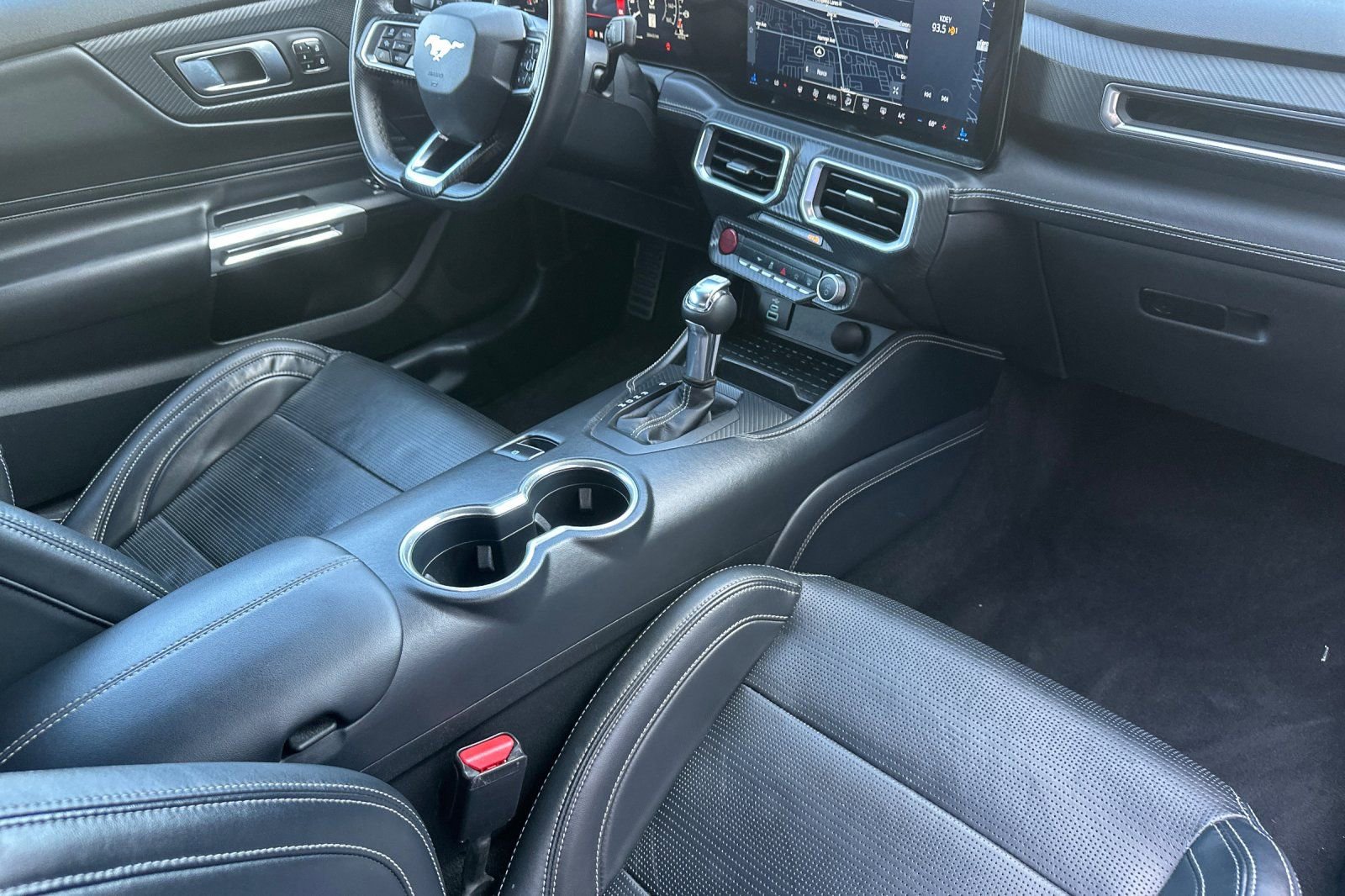 Used 2024 Ford Mustang GT Premium image 15