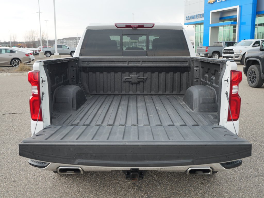 Used 2025 Chevrolet Silverado 1500 LTZ AWD/4WD image 15