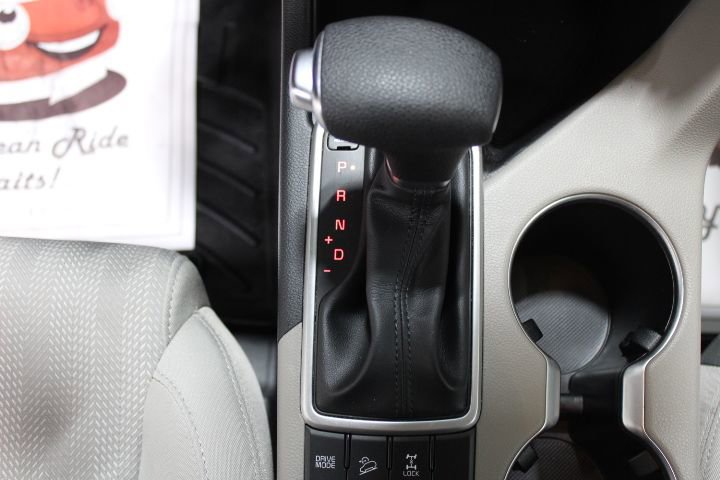 Used 2020 Kia Sportage LX image 32