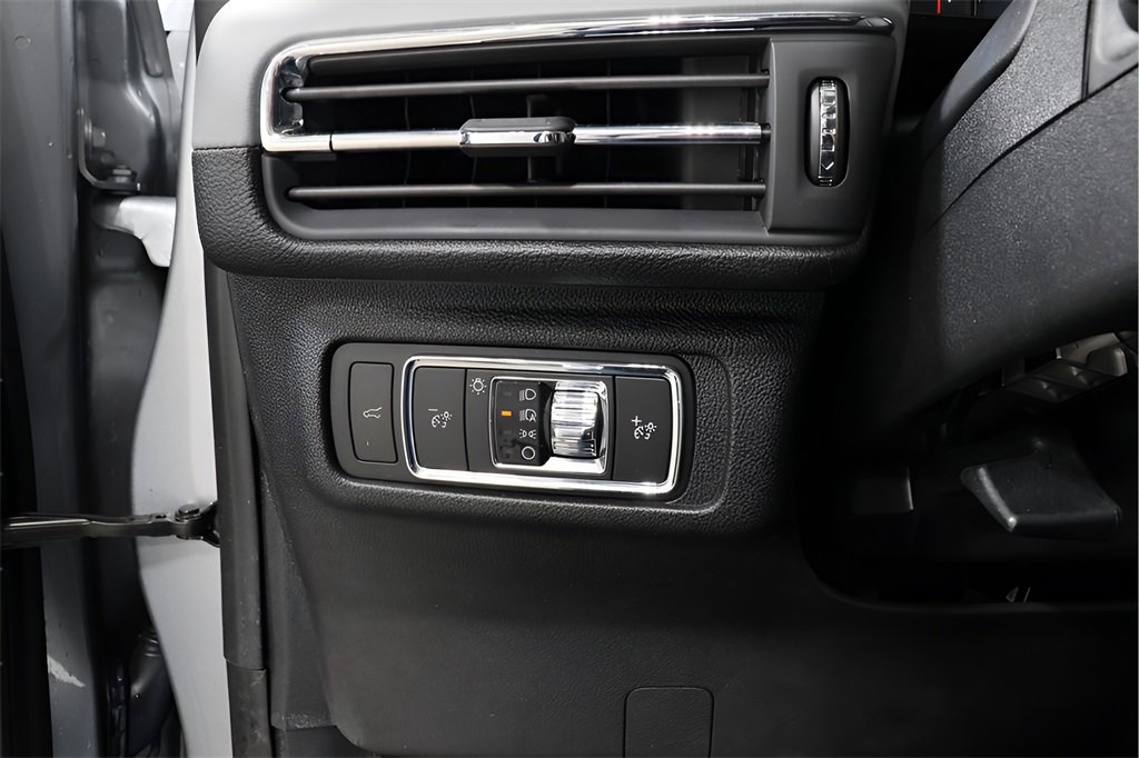 Used 2022 Lincoln Corsair FWD image 17