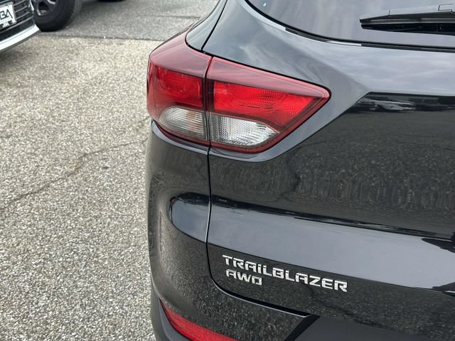 Used 2025 Chevrolet TrailBlazer LT AWD/4WD image 29
