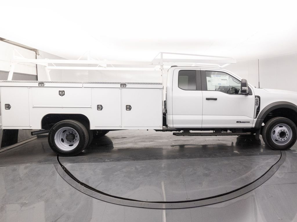 New 2026 Ford F450 XL w/ XL Chrome Package image 9
