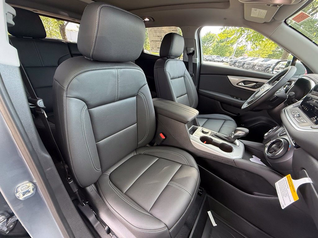 New 2026 Chevrolet Blazer LT w/ LPO, Floor Liner Package AWD/4WD image 25