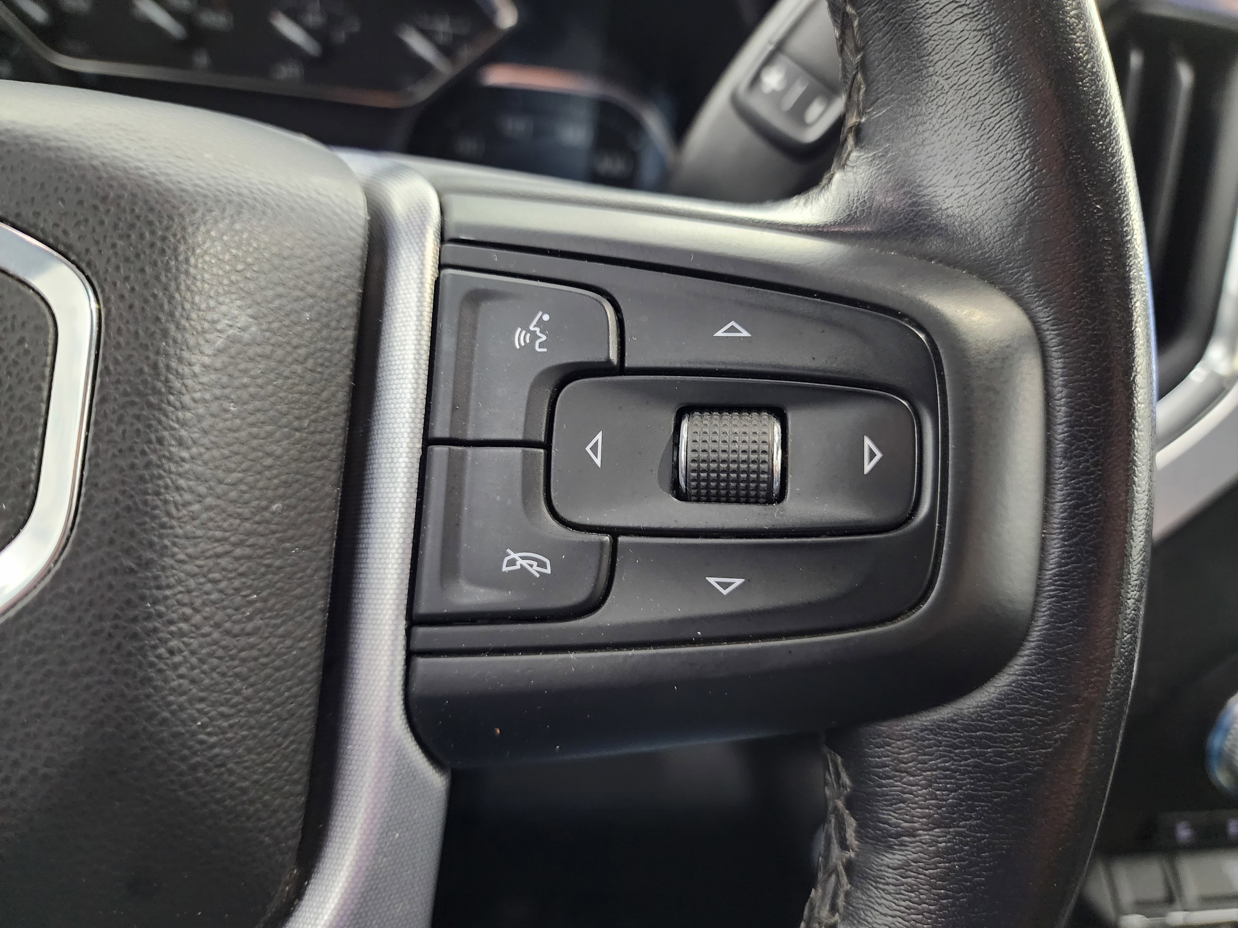 Used 2022 GMC Sierra 2500 SLT w/ SLT Convenience Package image 17