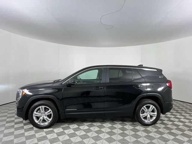 Used 2024 GMC Terrain SLE AWD/4WD image 8