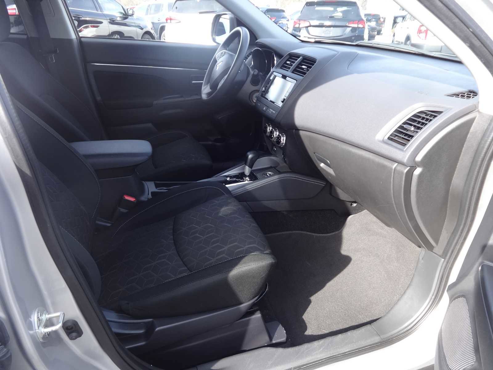 Used 2024 Mitsubishi Outlander Sport ES image 9