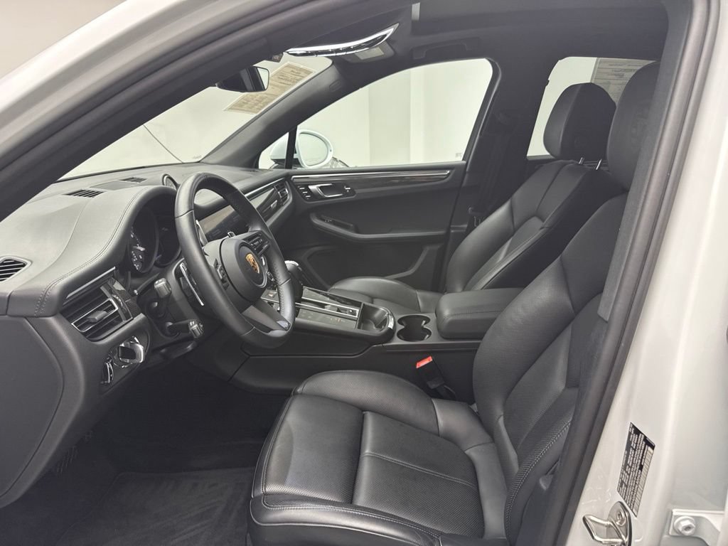 Certified 2022 Porsche Macan S AWD/4WD image 12