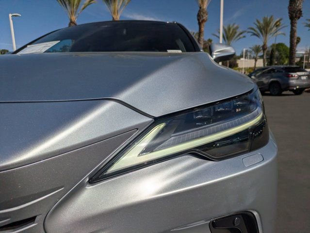 Used 2025 Lexus RX 450h AWD w/ Convenience Package image 10