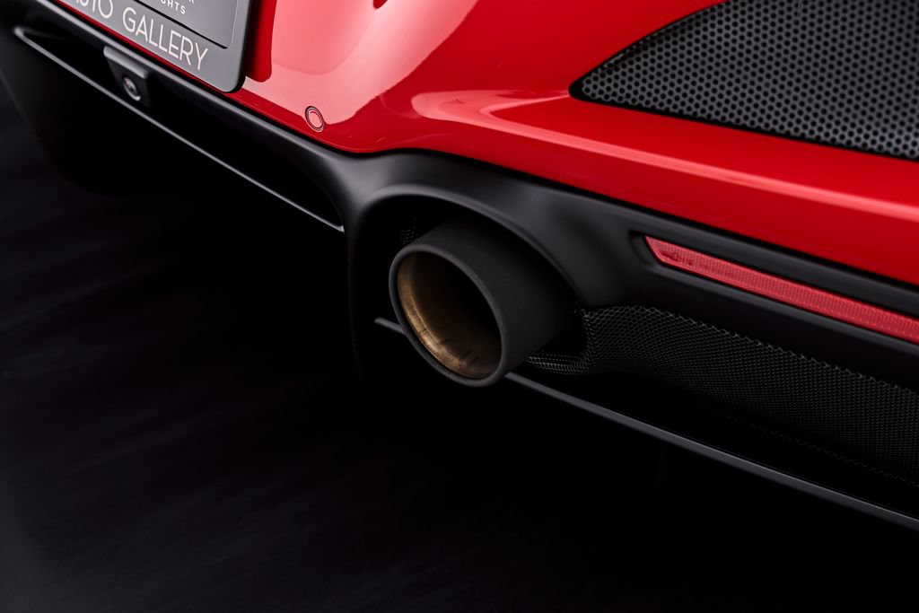 Used 2020 Ferrari F8 Tributo RWD image 34
