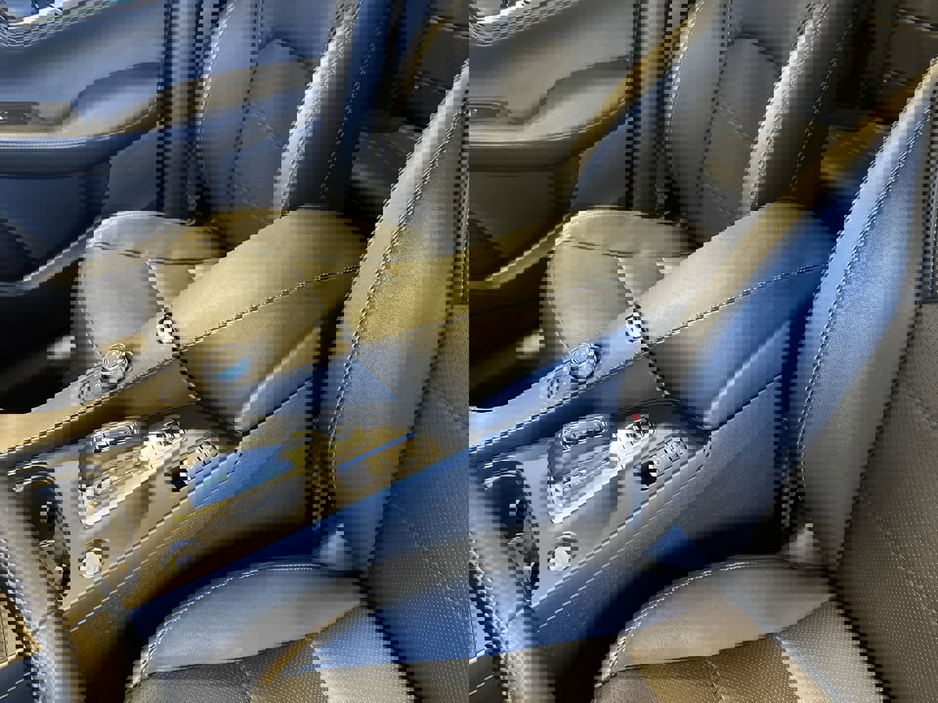 Certified 2025 INFINITI QX55 Luxe w/ Cargo Package image 19