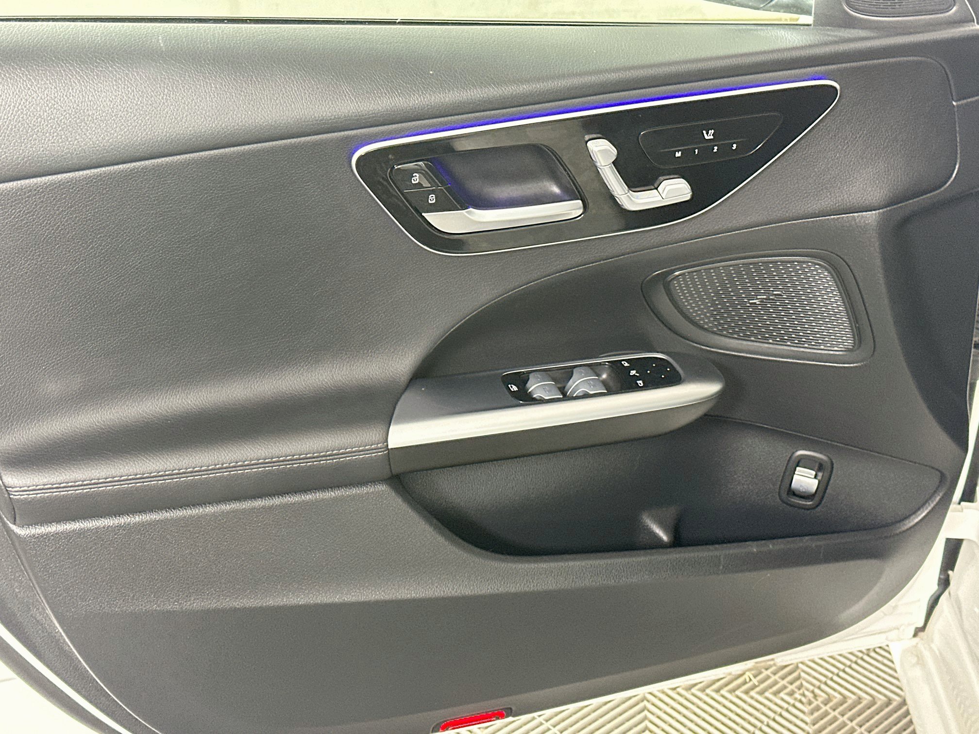 Used 2023 Mercedes-Benz C 300 Sedan image 15