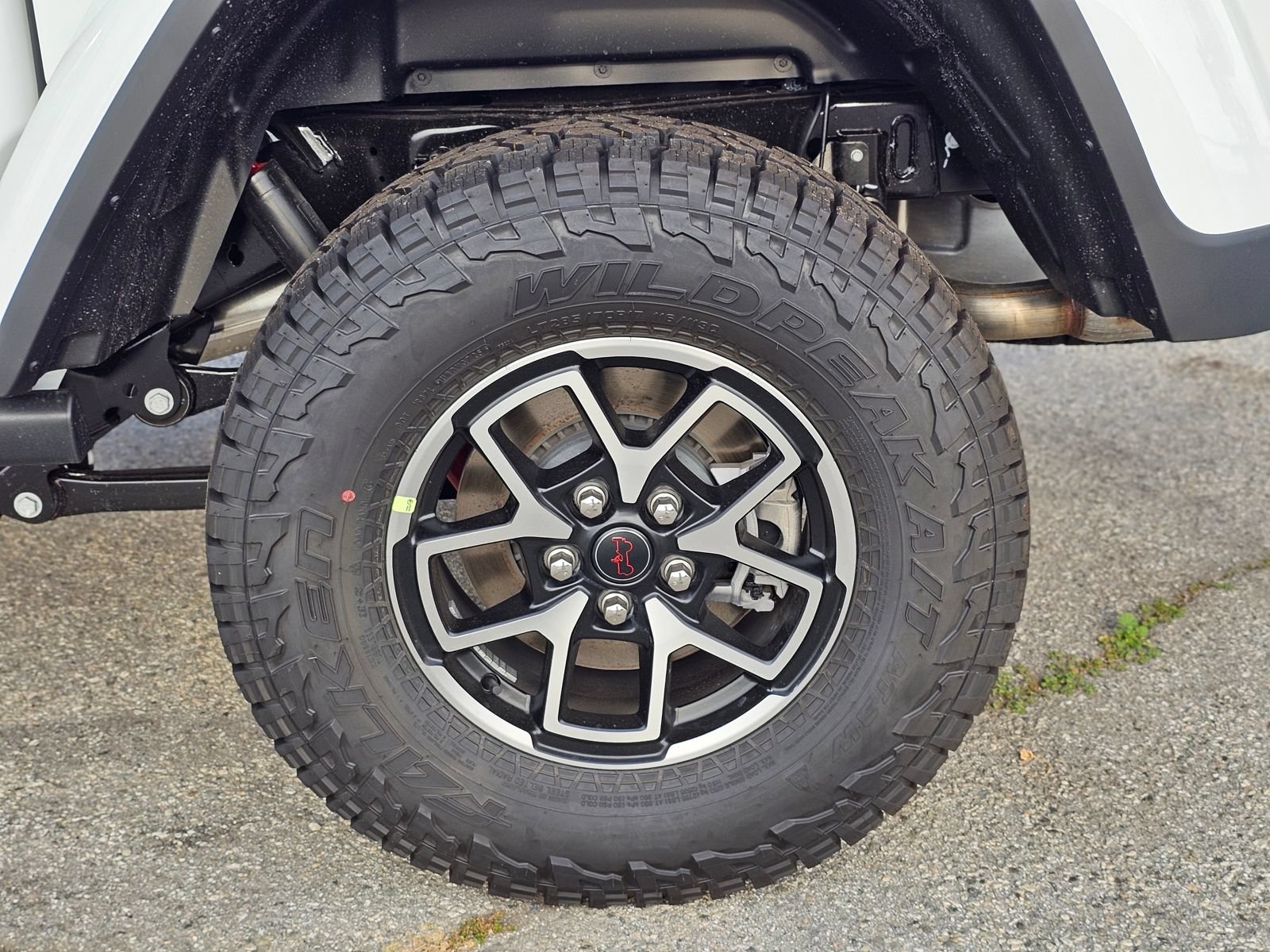 New 2026 Jeep Gladiator Rubicon w/ Steel Power Dome Hood Package AWD/4WD image 8