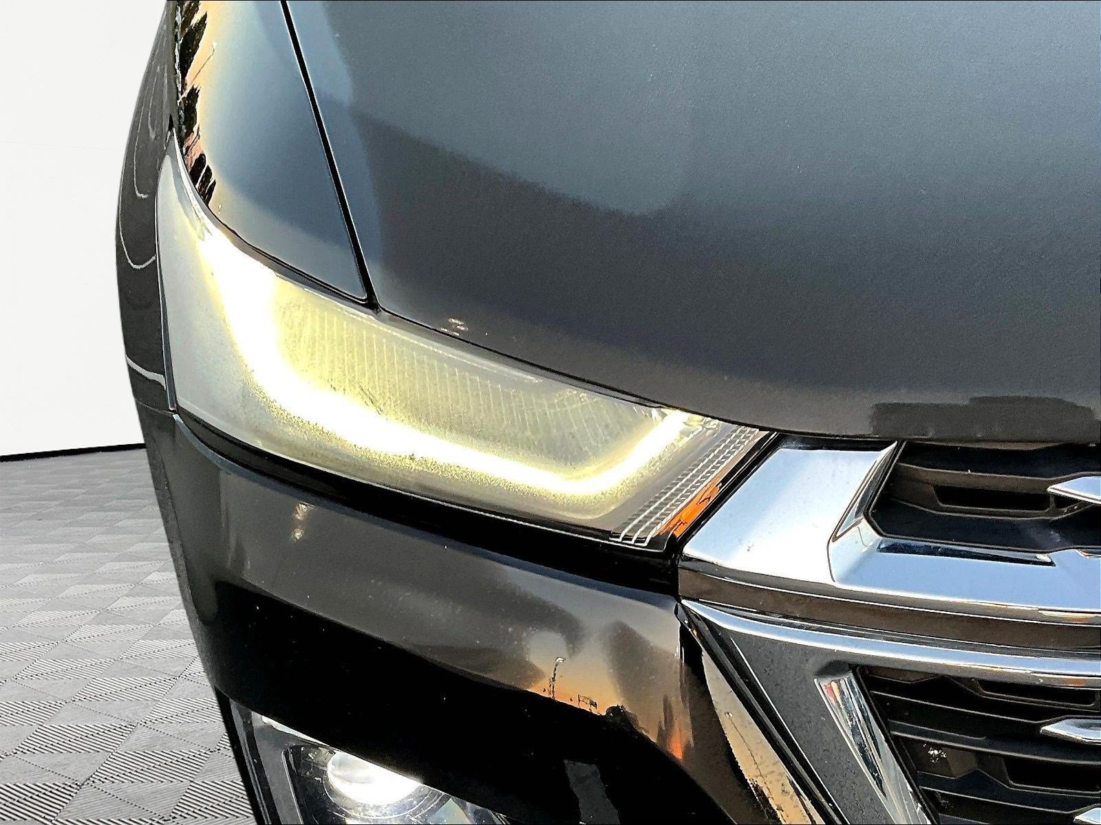 Used 2023 Chevrolet Traverse LT FWD image 33